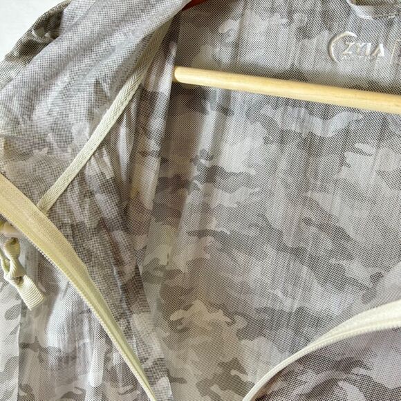 Zyia Active Sage Gray Camo Print Lightweight Hooded Active Zip Up Jacket Size XL - Picture 10 of 15